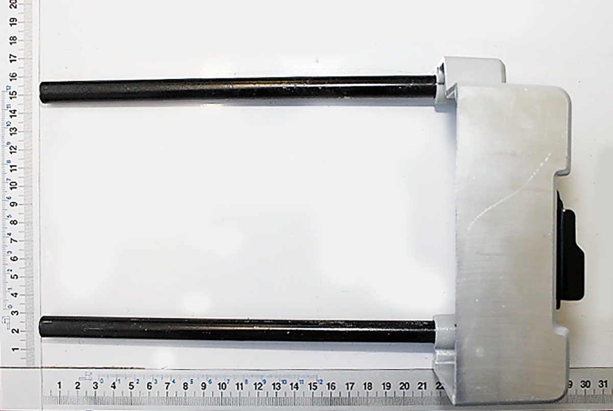 Werkstückauflage rechts kpl. von Scheppach, gezeigt von vorne auf weißem Hintergrund.