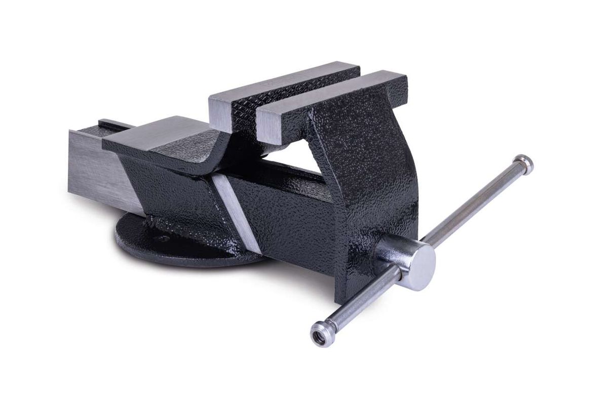 Schraubstock ASV125 von Scheppach, schwarz, mit zwei Metallstangen und einer runden Basis. Der Schraubstock wird von der Seite gezeigt.
