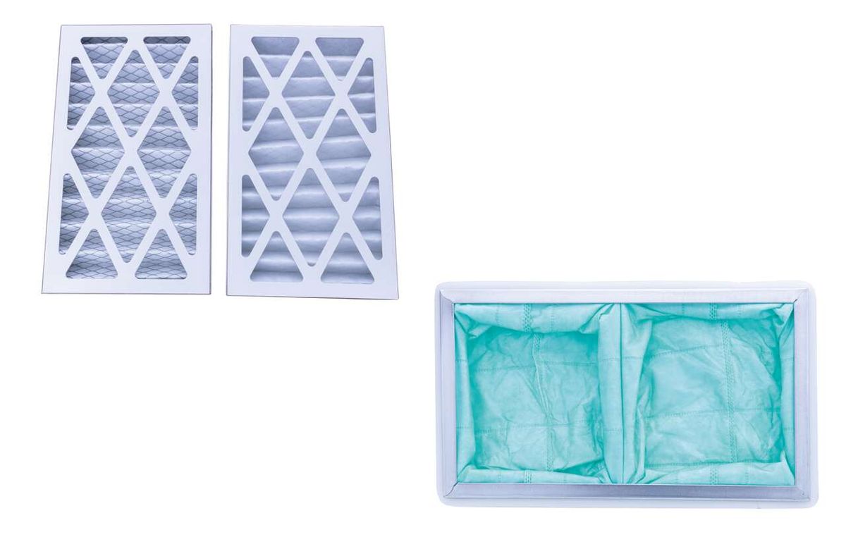 Luftfilter Set Scheppach (DIY) mit zwei Filterelementen und einem Filterbeutel. Die Filterelemente sind von vorne zu sehen.