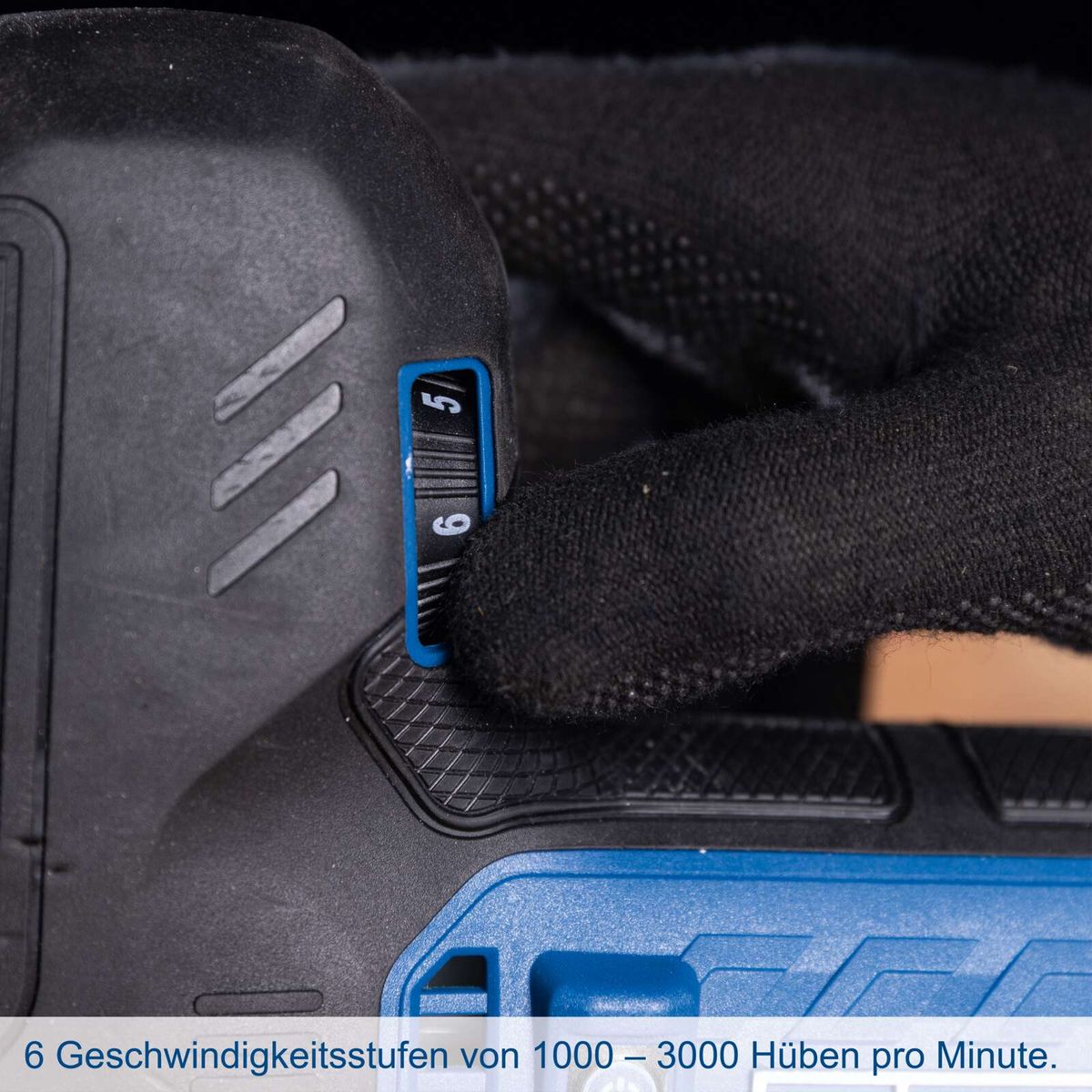 6 Geschwindigkeitsstufen von 1000 bis 3000 Hübe pro Minute für präzise Steuerung