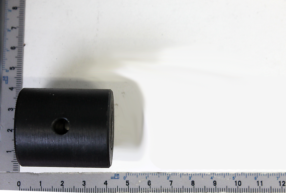 Scheppach-Gleitlagerbuchse mit Bohrung, Maßstab für Größenvergleich