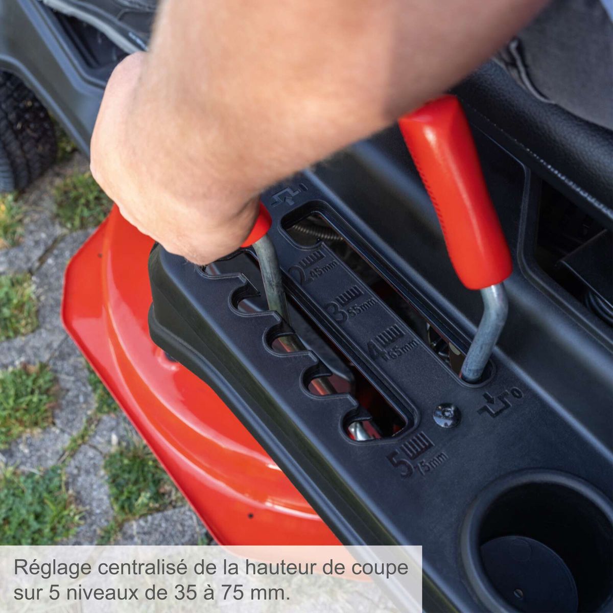 Der Benzin-Aufsitzrasenmäher MR200-61 Scheppach bietet eine zentrale Höhenverstellung des Schnitts mit 5 Stufen von 35 bis 75 mm.