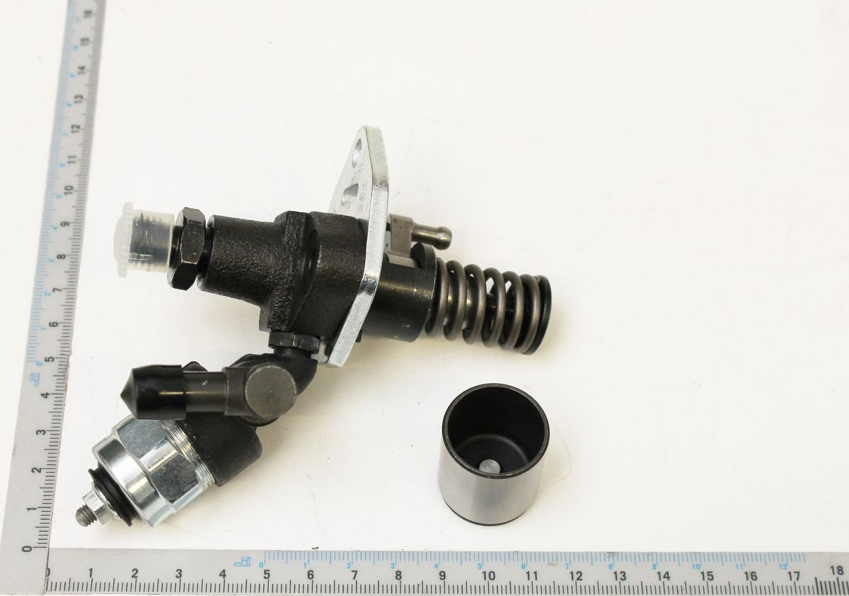Klub Mace, Waffe, Maschine