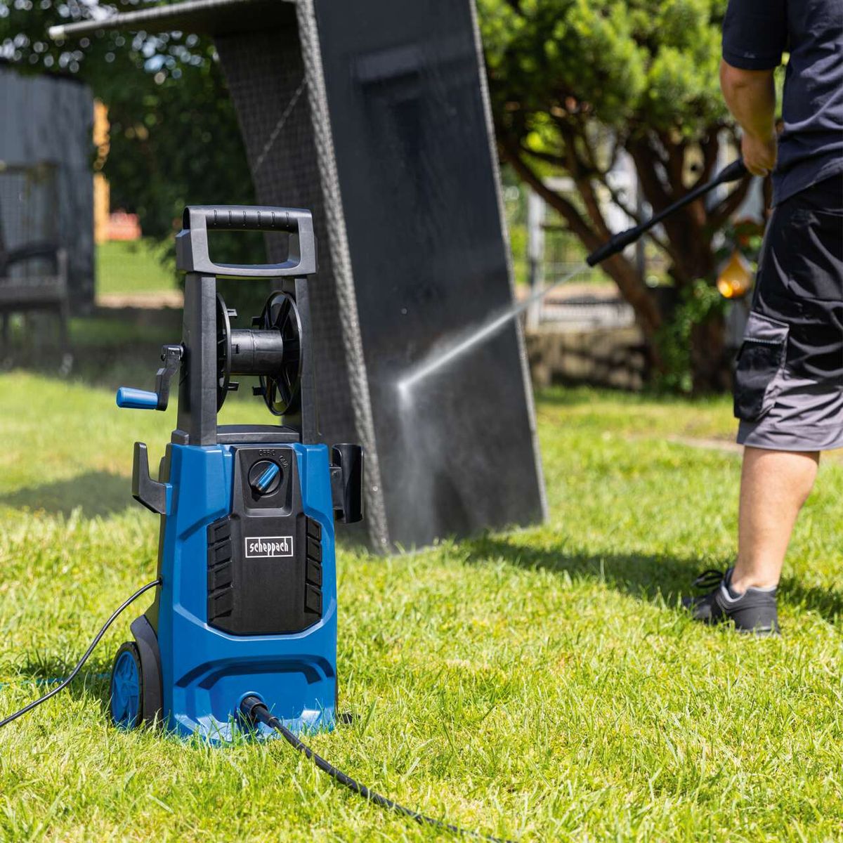 Scheppach Hochdruckreiniger mit Fahrvorrichtung und Schlauchtrommel, 180 bar, 480 l/h