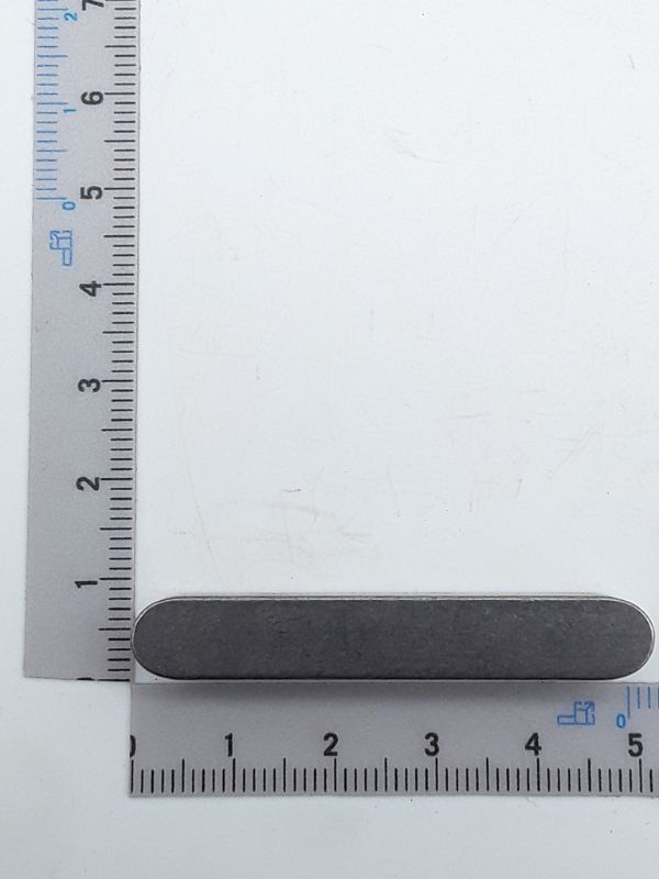 Passfeder aus Stahl mit ovalem Querschnitt, DIN-Norm 6885, Maß 8x7x50 mm