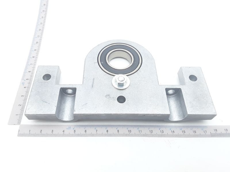Lagerschild Getriebeseite von Scheppach, Ansicht von vorne, mit Lagerring und Befestigungselementen.