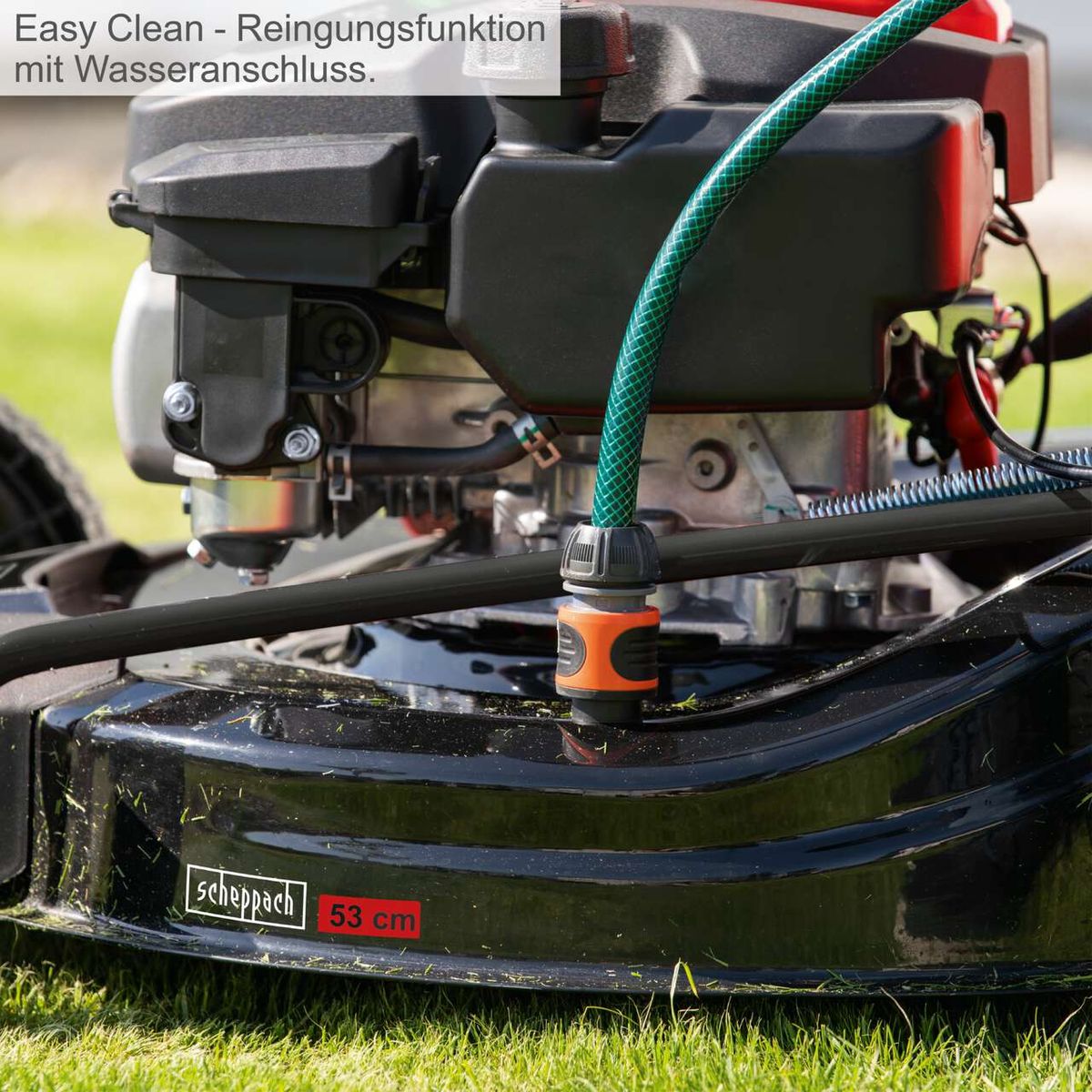 Der Scheppach Benzin Rasenmäher MS225-53 mit Easy Clean-Reinigungsfunktion über Wasseranschluss. Schnittbreite 53 cm.