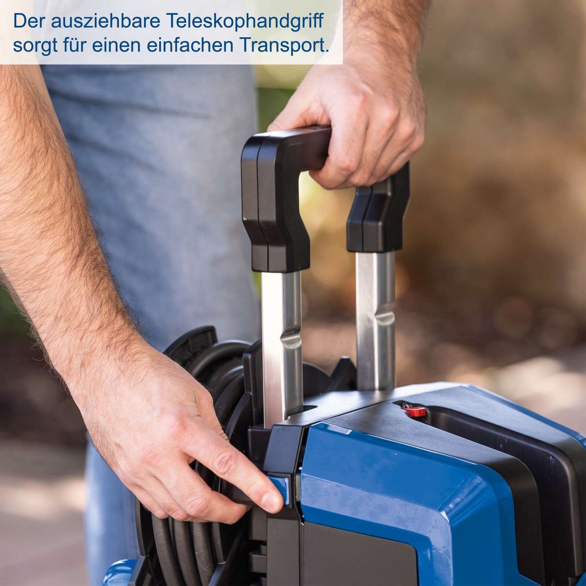 Ausziehbarer Teleskopgriff für einfachen Transport eines Hochdruckreinigers
