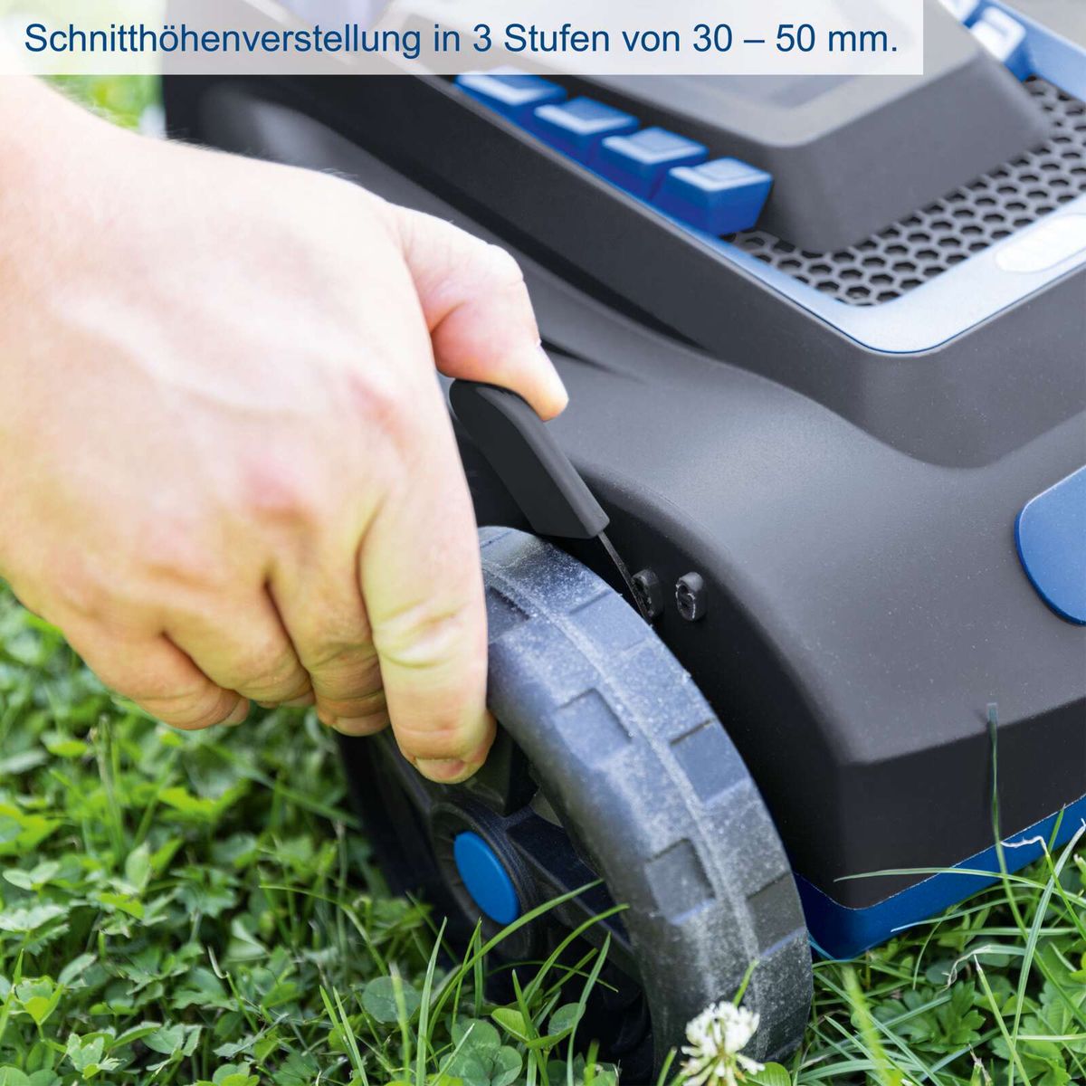 Akku-Rasenmäher mit einstellbarer Schnitthöhe zwischen 30 und 50 Millimetern