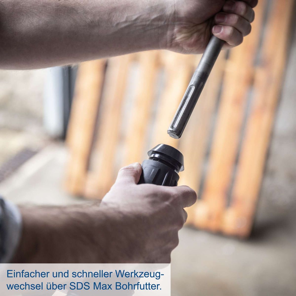Schneller Werkzeugwechsel für SDS-Max-Bohrfutter bei Scheppach-Demolitionhammer
