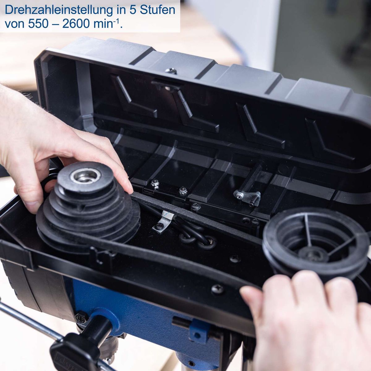 Tischbohrmaschine mit Drehzahlregelung von 550 bis 2600 U/min, Bohrfutter für 1,5 bis 13 mm