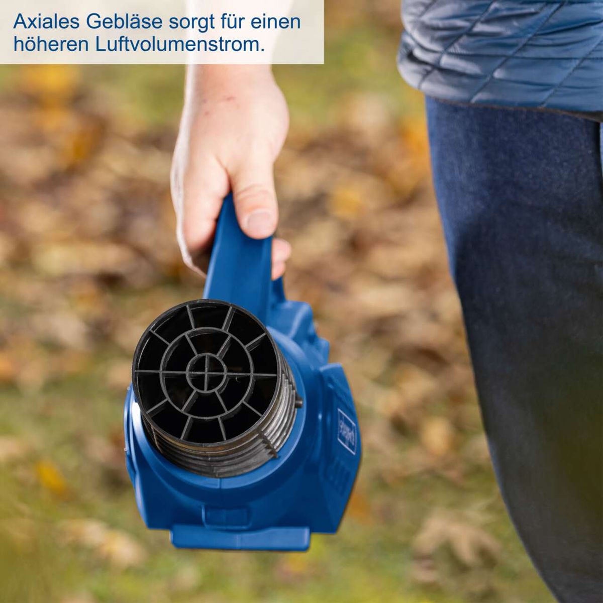 Der Akku-Laubbläser C-BL700-X Scheppach verfügt über ein axiales Gebläse für einen höheren Luftvolumenstrom.