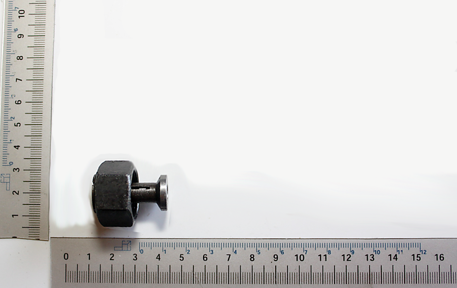 Spannhülse 1/4" von Scheppach. Gezeigt von der Seite neben einem Lineal zur Größenveranschaulichung.