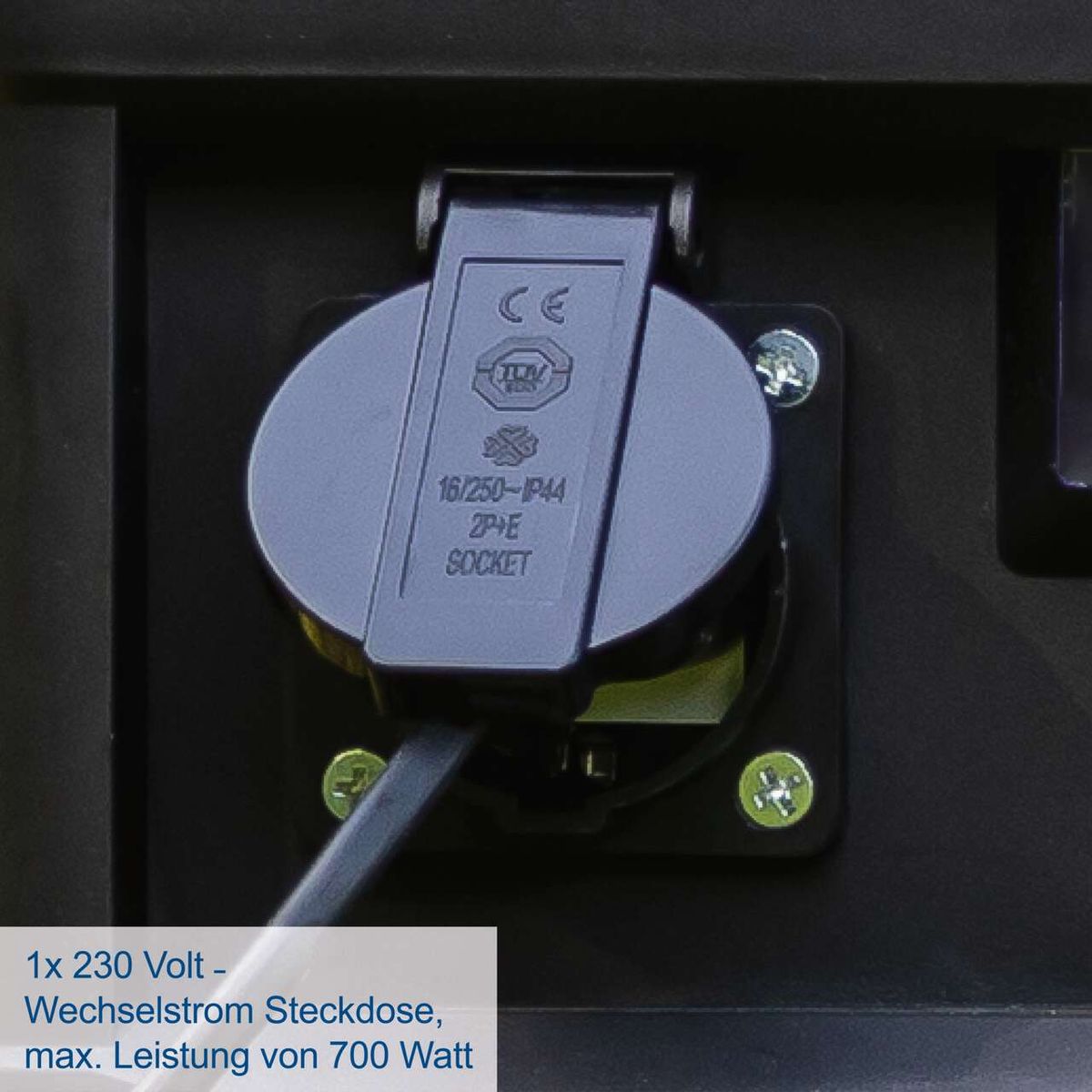 Steckdose für Wechselstrom mit 230 Volt, max. Leistung 700 Watt