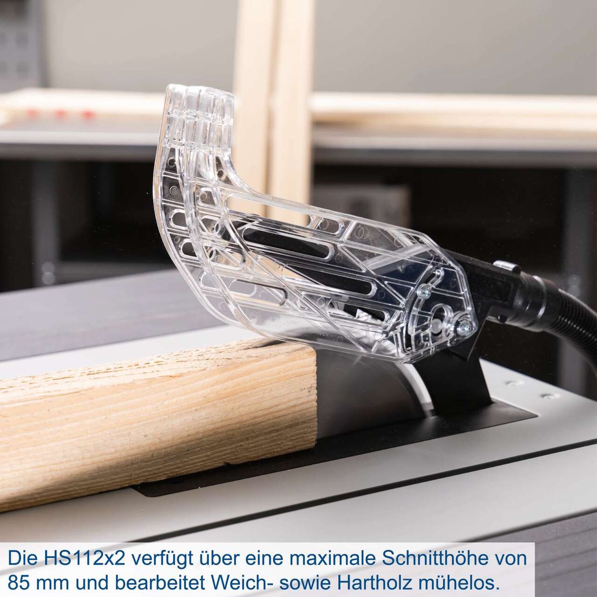 Die Tischkreissäge HS112-2x von Scheppach hat eine maximale Schnittiefe von 85 mm und bearbeitet Weich- sowie Hartholz mühelos.