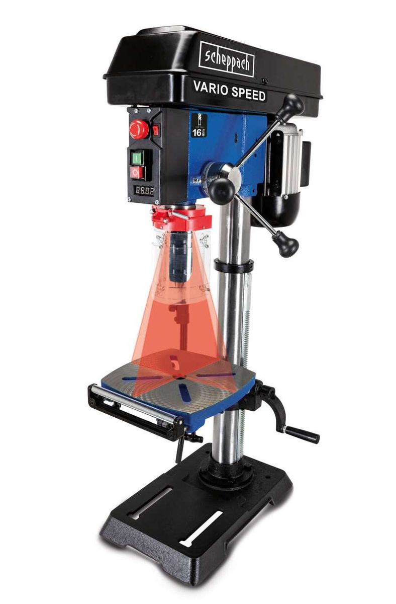 Scheppach Bohrmaschine DP18Vario, Ansicht von der Seite mit Laserschatten zur Veranschaulichung der Arbeitshöhe.