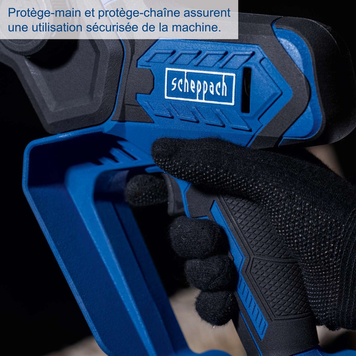 The cordless pruning saw C-PS100-X Set S scheppach features hand and chain protection for safe use.