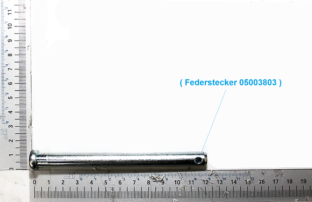 Federstecker mit Seriennummer 05003803 (Steckbolzen-Serie) auf Messskala