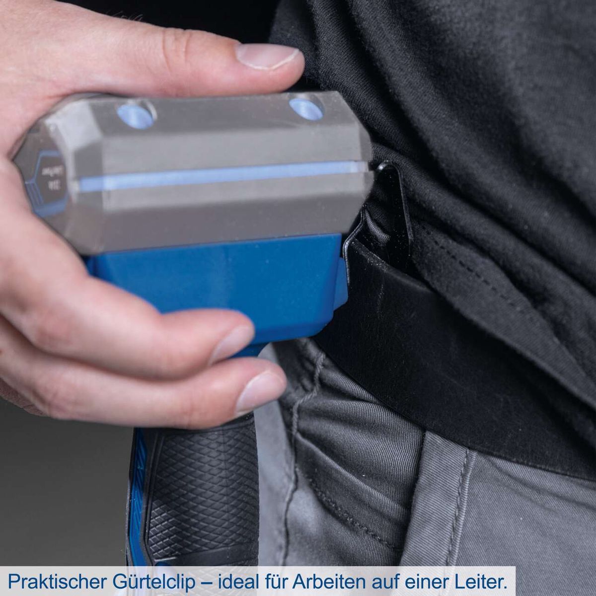 Praktischer Gürtelclip – ideal für Arbeiten auf einer Leiter. Der Akku-Schlagbohrmaschine BC-CD60-X Scheppach verfügt über einen praktischen Gürtelclip, der das Arbeiten auf einer Leiter erleichtert.
