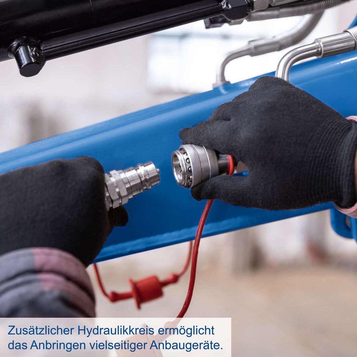 Hydrauliksystem ermöglicht die Montage multifunktionaler Aufbauräte auf Mini-Excavator