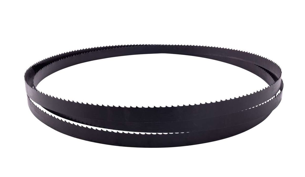 Sägeband 2360x12x0.5x6TPI BASA3, von oben fotografiert.
