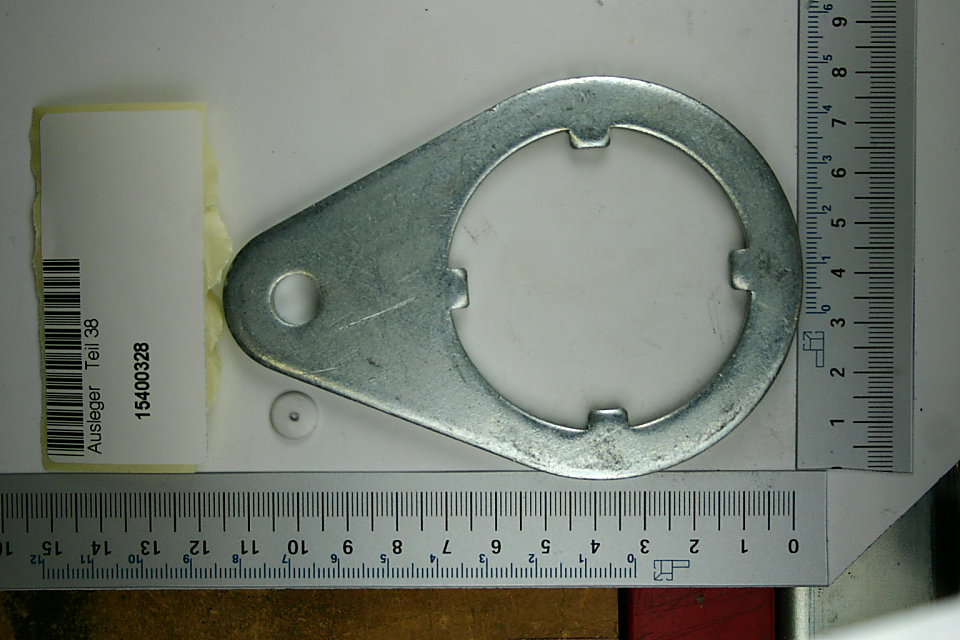 Scheppach-Auslegerteil mit integriertem Lochsystem und Befestigungselement für Armverlängerung