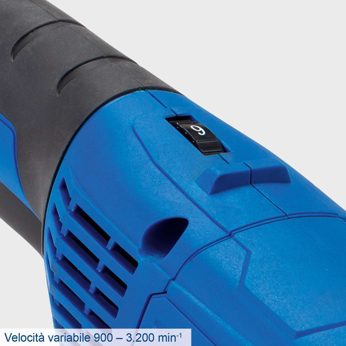 Variable Drehzahl von 900 bis 3.200 Umdrehungen pro Minute für präzise Bearbeitung