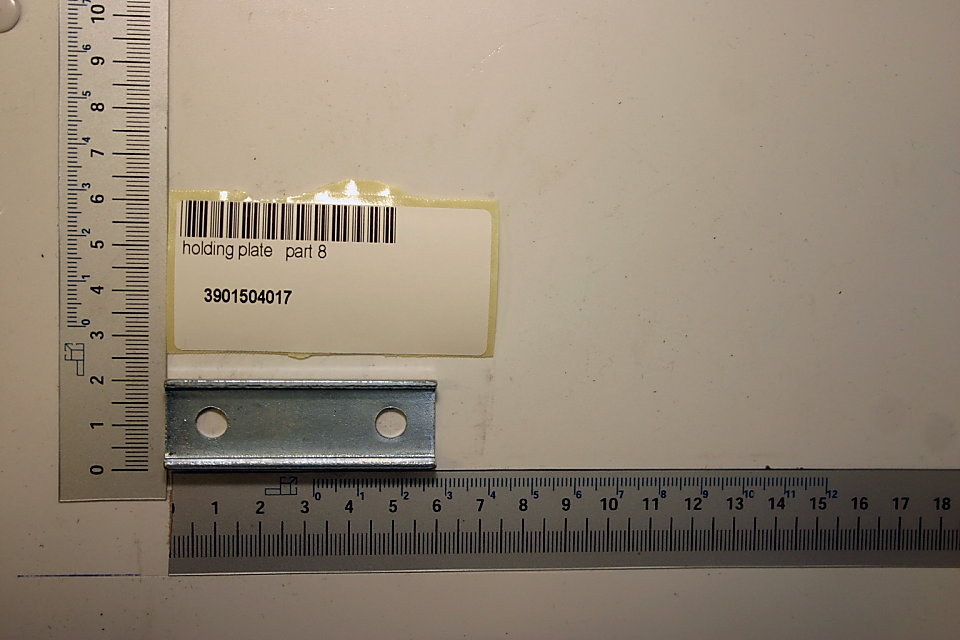 Halteplatte (Teil 8) mit Beschriftung und Barcode für Scheppach-Produkt