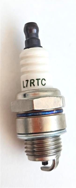Zündkerze mit Typenbezeichnung L7RTC