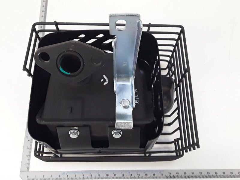 Auspuff mit Schutzgitter, Ansicht von vorne.