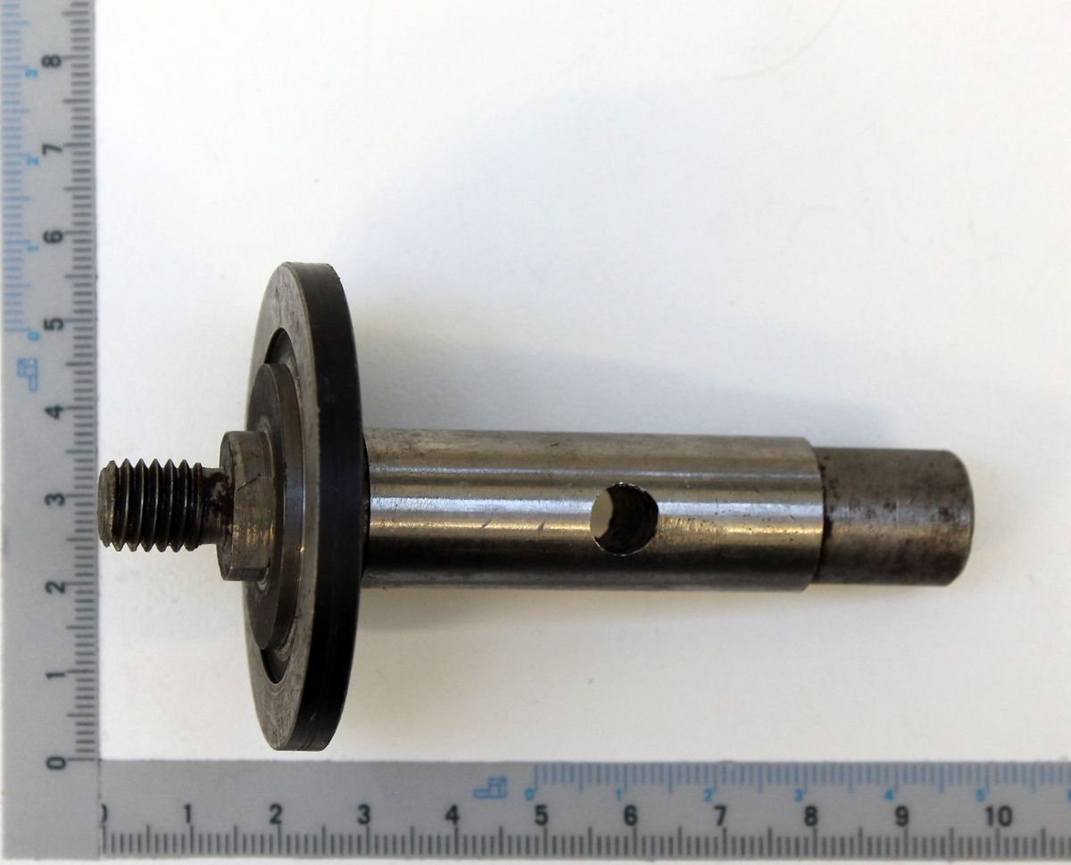 Scheppach-Sägewelle mit Flansch und Gewindeabschnitt, Teil der Sägewelle-Kompaktgruppe