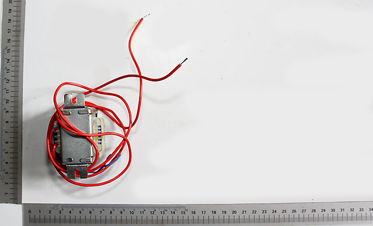 Transformator mit integrierten Anschlüssen und mechanischer Skala