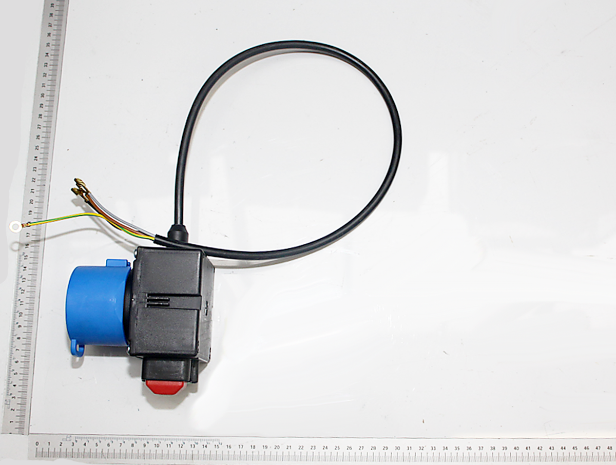Scheppach SSK 220/50 Schaltstecker-Kombination, Ansicht von oben mit Messskala zum Größenvergleich.