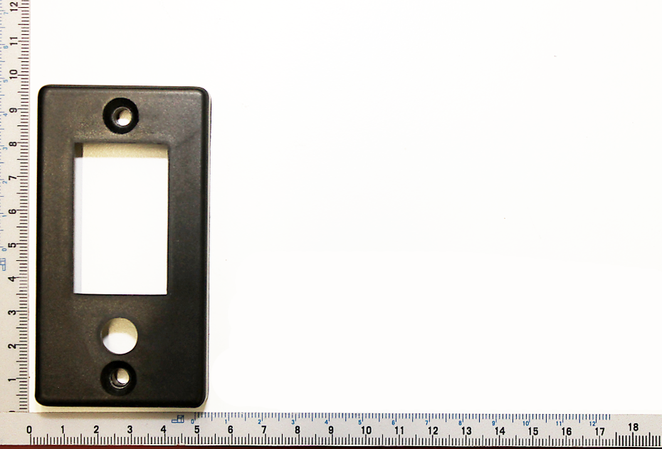 Schalterblende von Scheppach, gezeigt von vorne auf weißem Hintergrund.