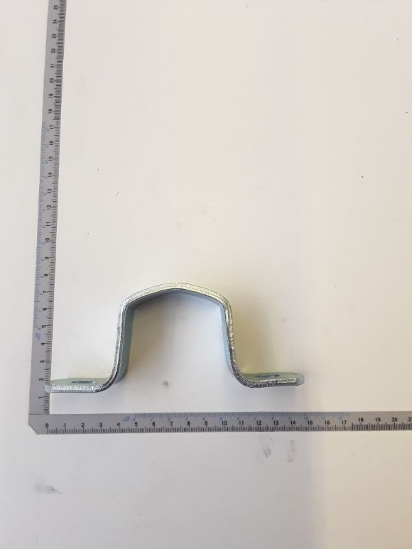 Haltebügel 142x30x56 von Scheppach. Gezeigt von der Seite auf weißem Hintergrund.