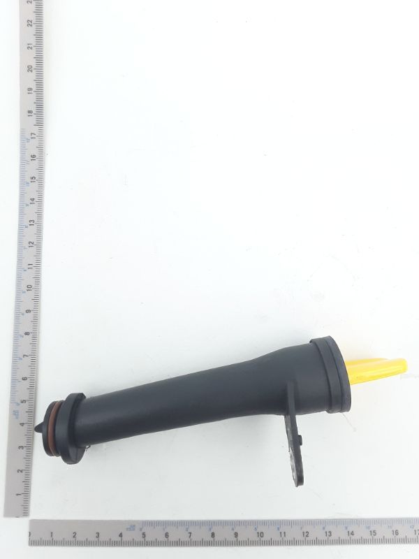 Einfüllstutzen mit O-Ring Ø17,5mm x 2,5mm, von vorne gezeigt.