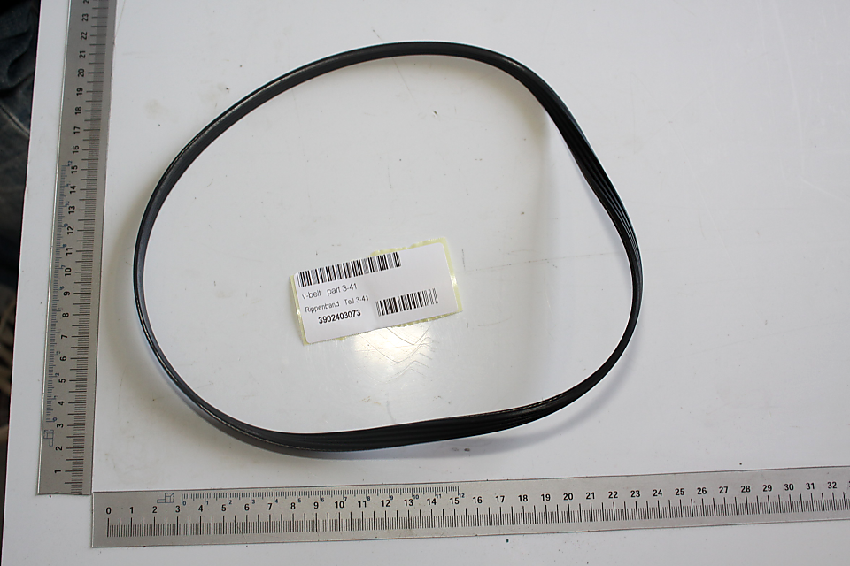 Rippenband (Scheppach) mit Beschriftung und Teilenummer 3902403073