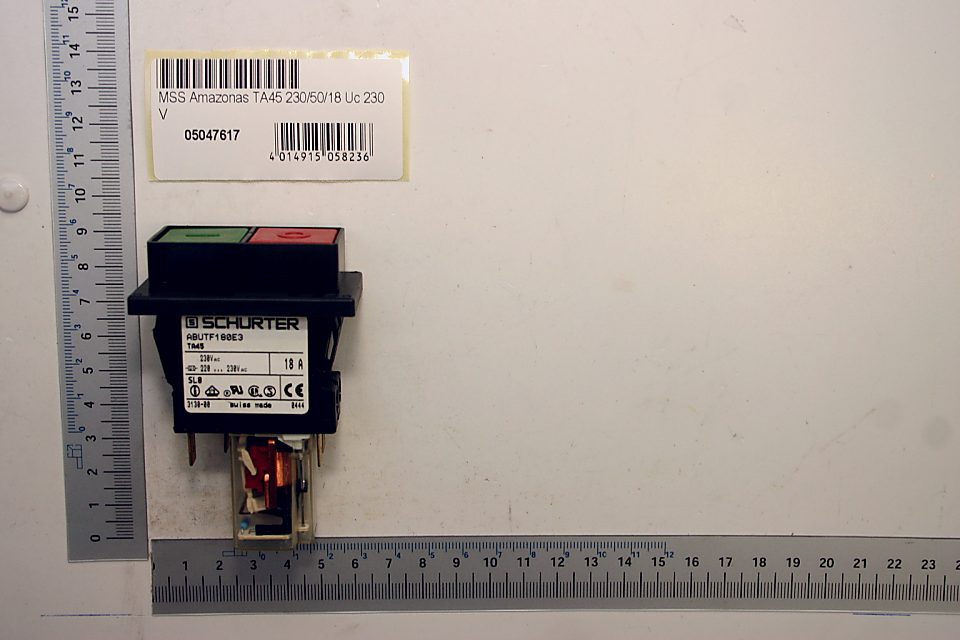 Schaltergerät mit Schürter-Markenaufdruck und technischen Daten
