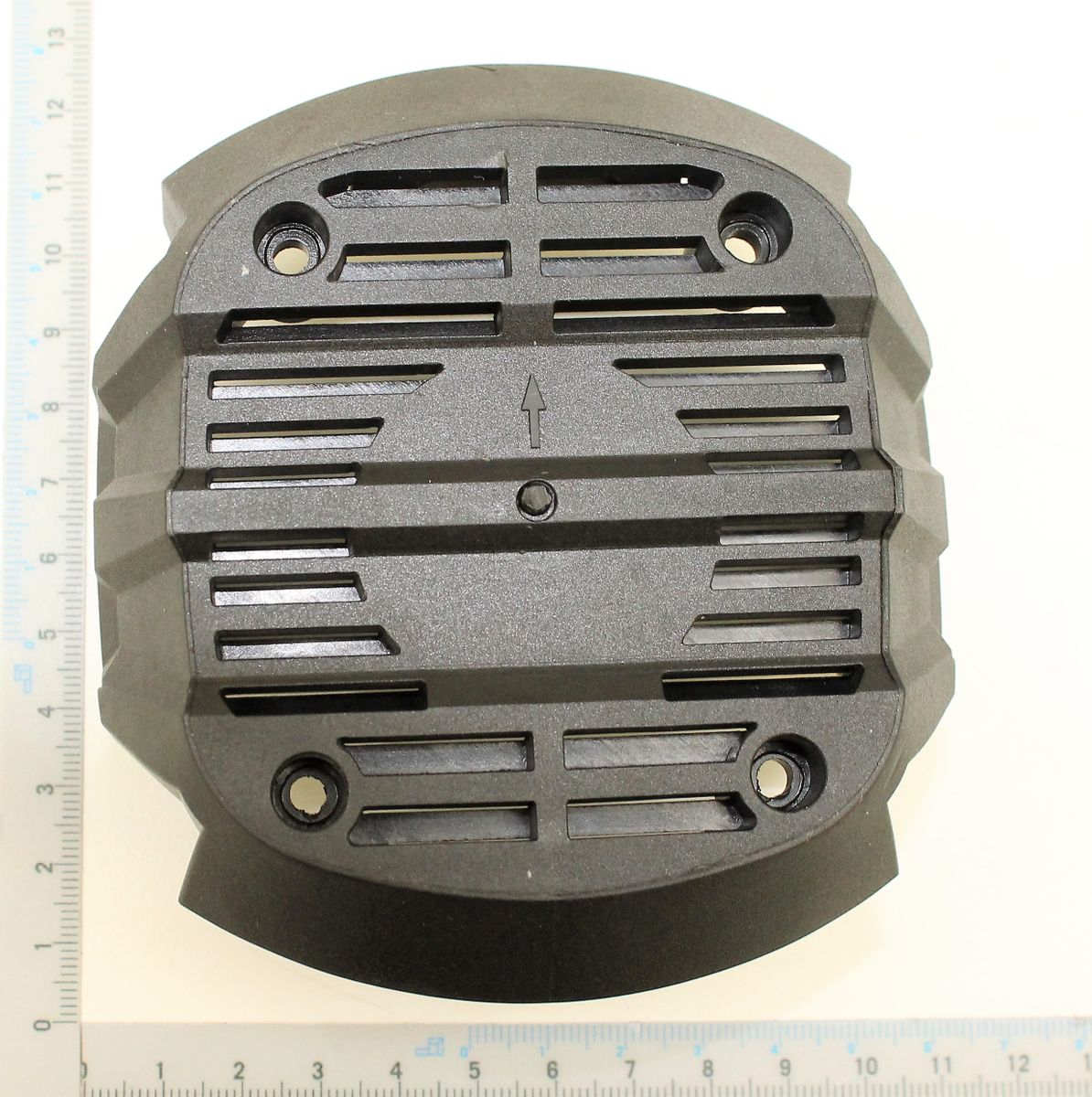 Scheppach-Motorabdeckung mit integrierten Schraublöchern und Ventilöffnungen