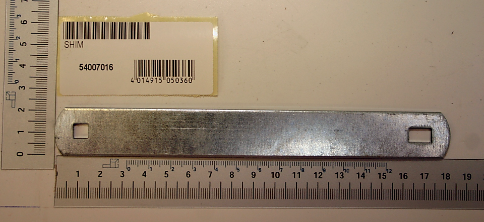 Zwischenblech 2x22x182, Artikelnummer 54007016, mit Etikett und Maßstab im Hintergrund.