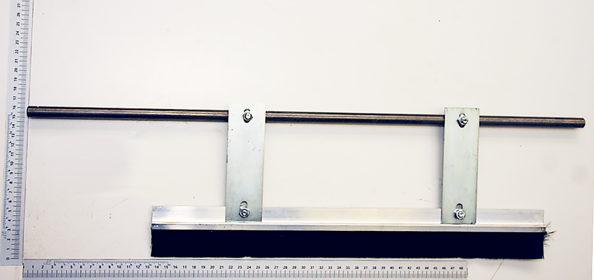 Ein Messschieber mit einer Skala, der von vorne fotografiert wurde.