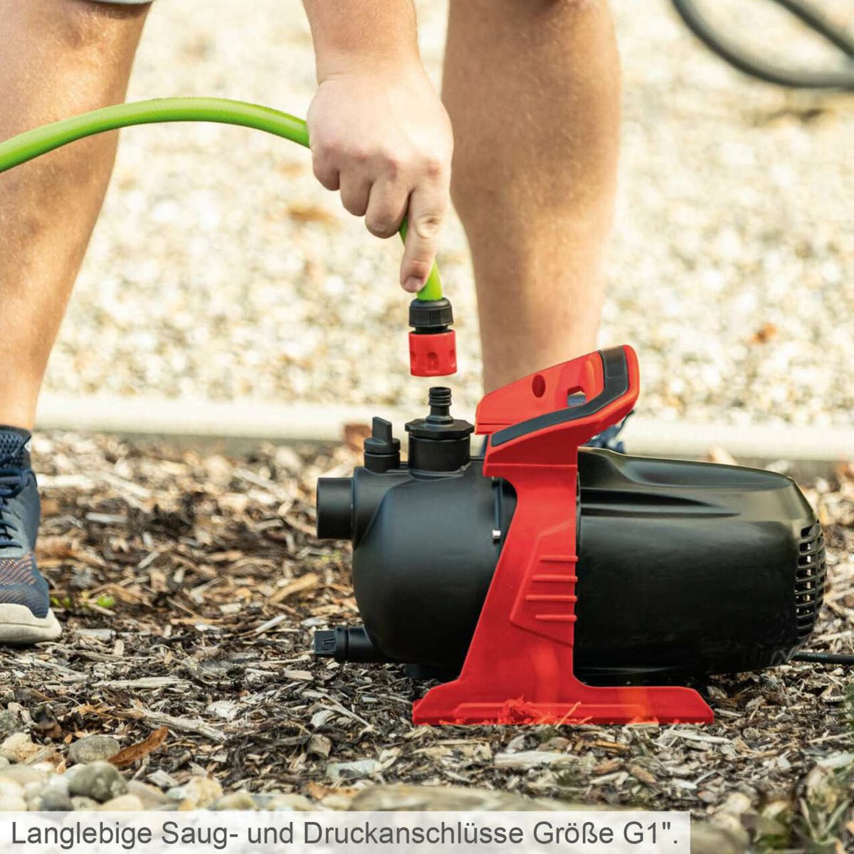 Die Gartenpumpe GP600S von Scheppach verfügt über langlebige Saug- und Druckanschlüsse in Größe G1.