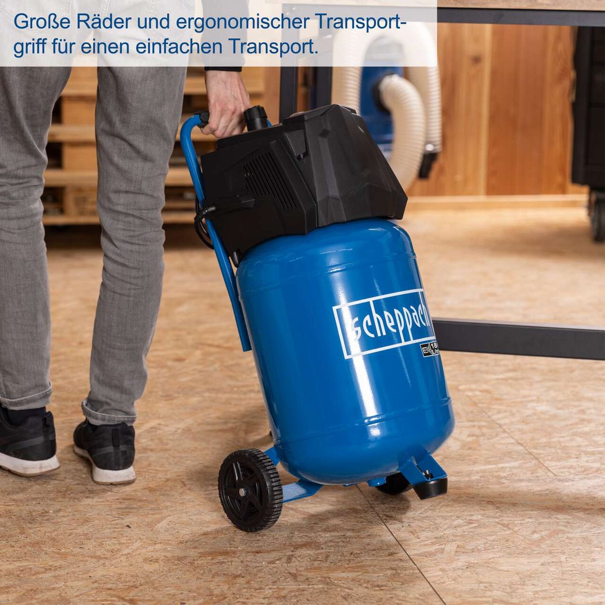 Der Scheppach Kompressor HC35V hat große Räder und einen ergonomischen Transportgriff für einfachen Transport.