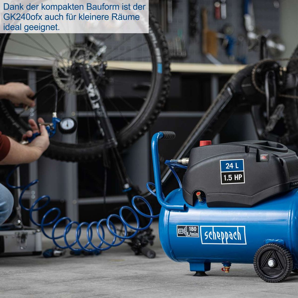 Der Scheppach Kompressor GK240ofx ist dank seiner kompakten Bauform auch für kleinere Räume ideal geeignet. Er hat einen 24-Liter-Tank und eine Leistung von 1,5 PS.