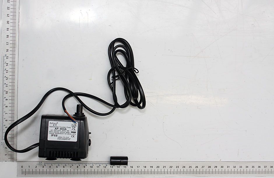 Scheppach-Wasserpumpe mit Anschlusskabel und Schaltkontakt