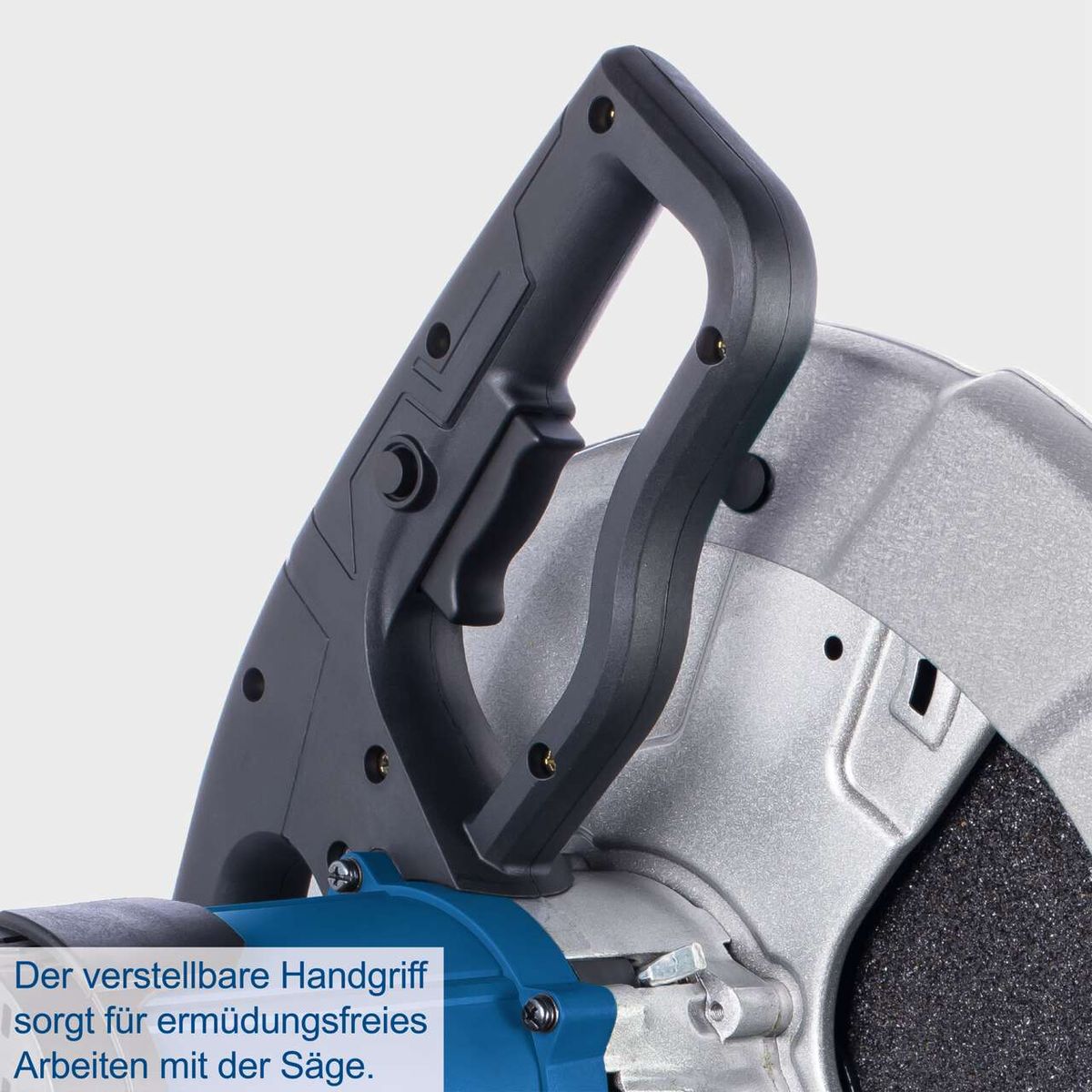 Der verstellbare Handgriff sorgt für ermüdungsfreies Arbeiten mit der Säge.