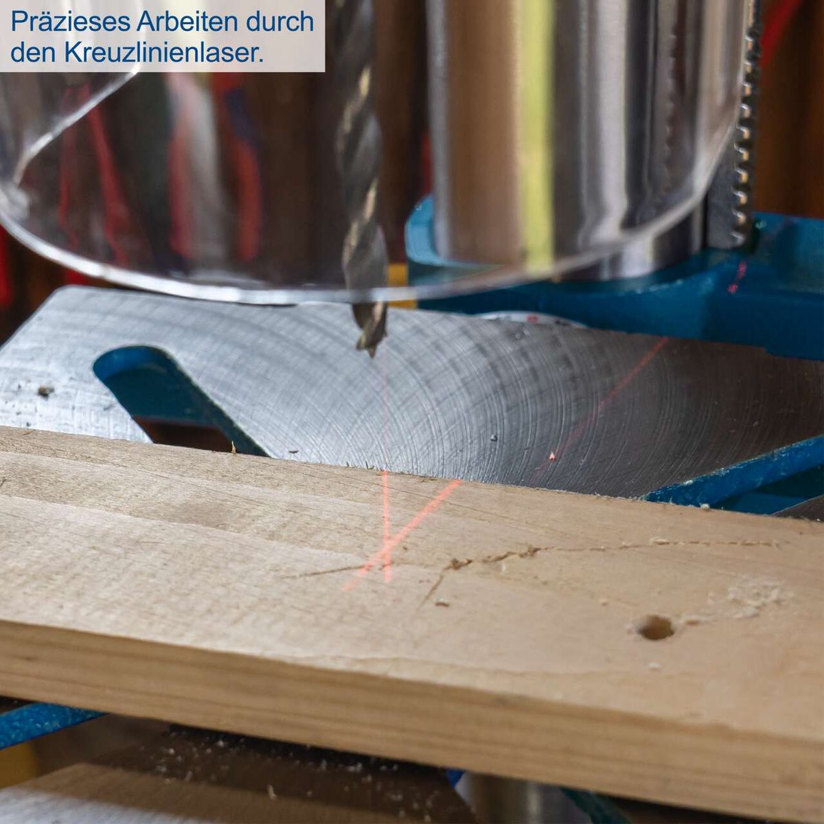 Präzises Arbeiten mit Kreuzlinienlaser auf Scheppach Tischbohrmaschine DP19Vario