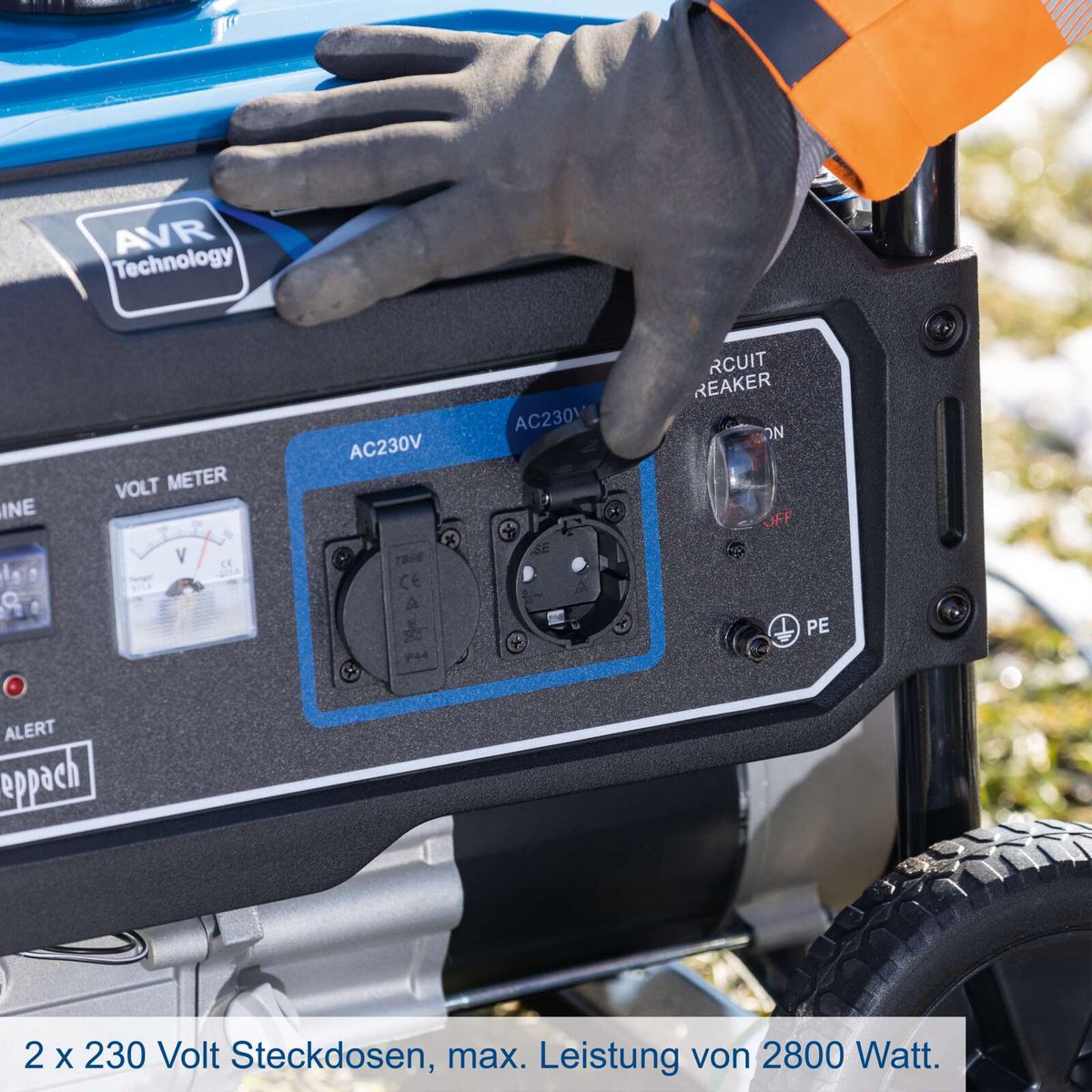 AVR-Anlage mit zwei 230-Volt-Steckdosen für 2800 Watt Leistung
