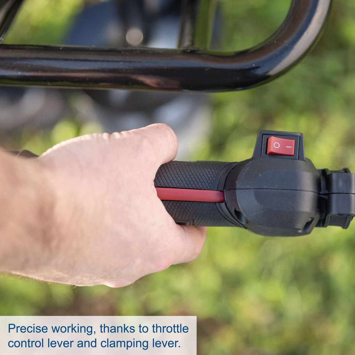 The Scheppach EB2000 earth auger provides precise working thanks to the throttle control lever and clamping lever.