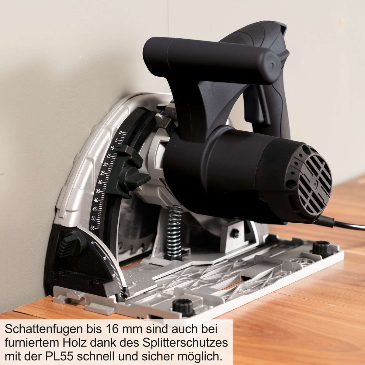 Splitterschutz für bis zu 16 mm bei Furnierholz – schnelle und sichere Bearbeitung mit der Tauchsäge TAS55-BE